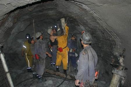 邢台工程爆破中的危险因素分析以及应对工程爆破危险的措施