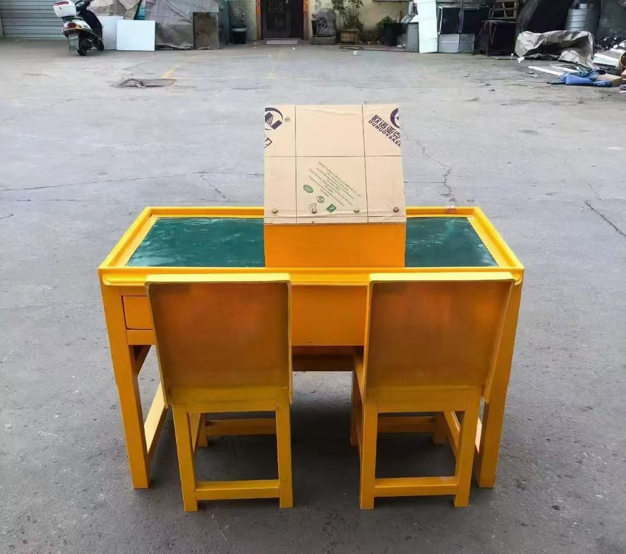 邢台防静电导通桌井下煤矿火工品发放桌：危险品流转的安全守护者